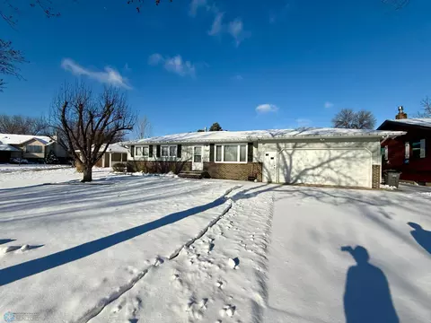 1308 35th Ave So, Moorhead, MN 56560