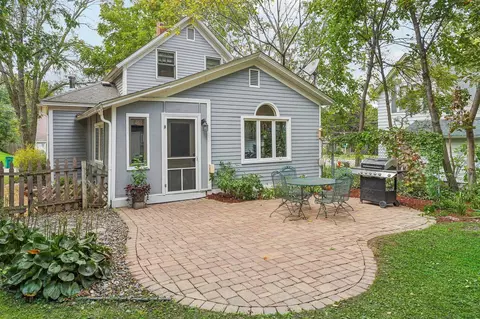231 Sherburne St N, Stillwater, MN 55082