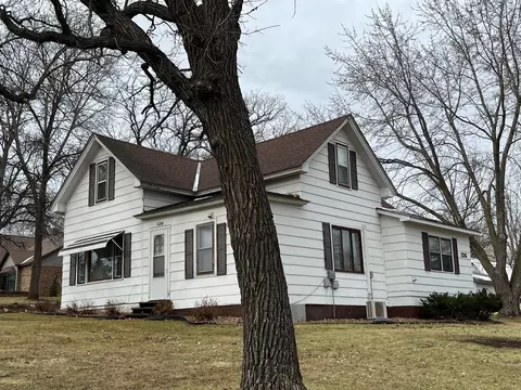 126 S Fairy Lake Rd, Sauk Centre, MN 56378