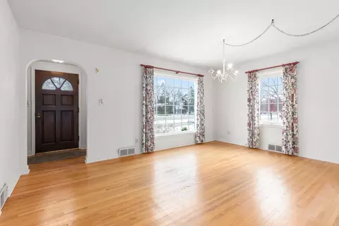 1814 S 6th St, Brainerd, MN 56401