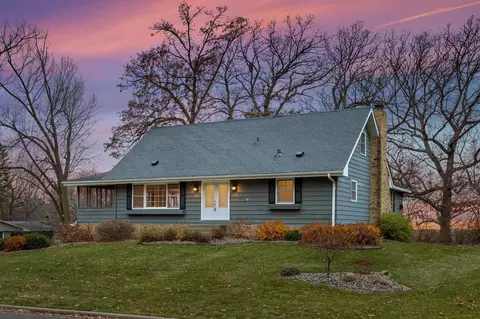 5600 Regis Trl NE, Fridley, MN 55432