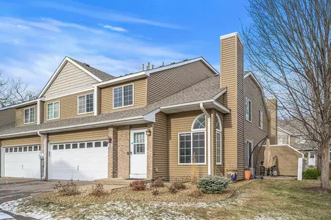 132 Primrose Ct, Vadnais Heights, MN 55127