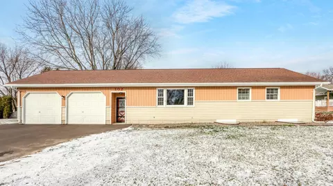 302 W Schmidt St, Thorp, WI 54771