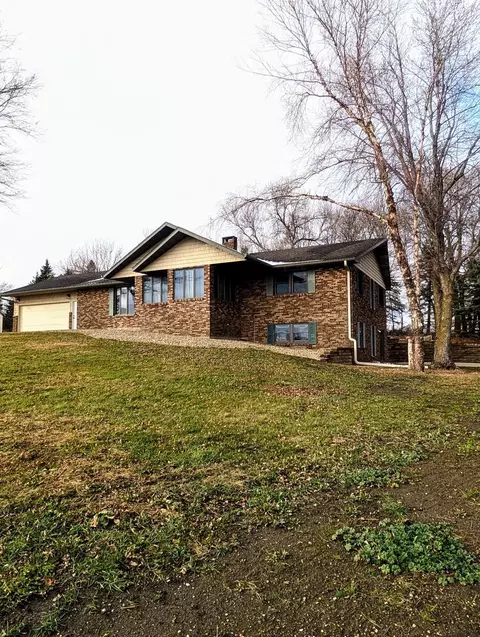 19475 660th Ave, Alden, MN 56009