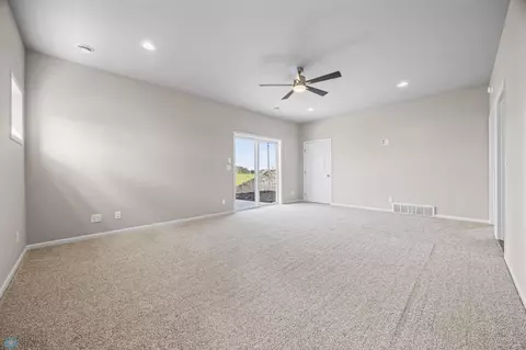 4716 Hampton Loop S, Moorhead, MN 56560 photo 15