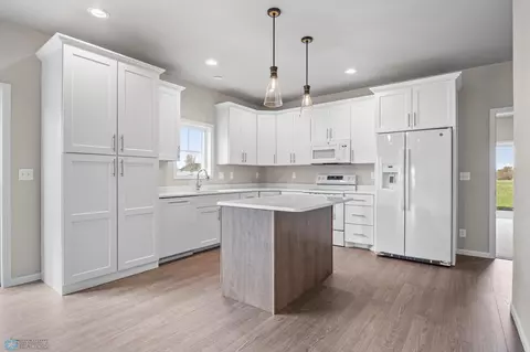 4716 Hampton Loop S, Moorhead, MN 56560 photo 10