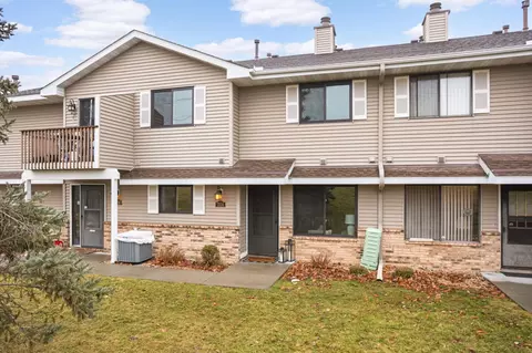 7514 Vinewood Ct, Maple Grove, MN 55311