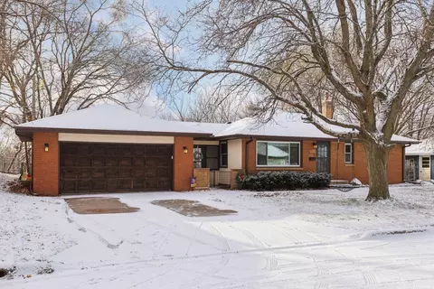 1915 Marie Ave, South Saint Paul, MN 55075