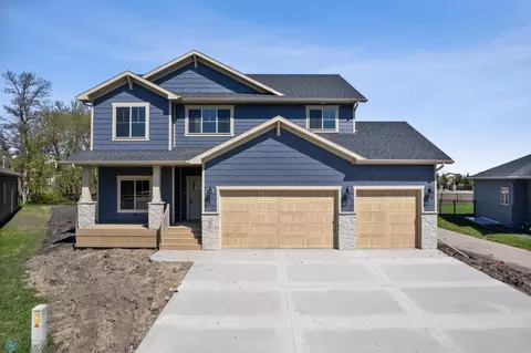 106 33rd Ave E, West Fargo, ND 58078