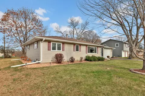 2109 Carnelian Ln, Eagan, MN 55122 photo 2