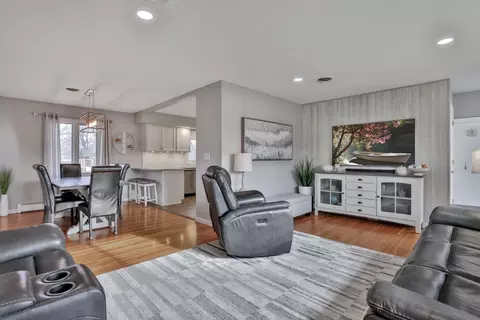 2109 Carnelian Ln, Eagan, MN 55122 photo 6