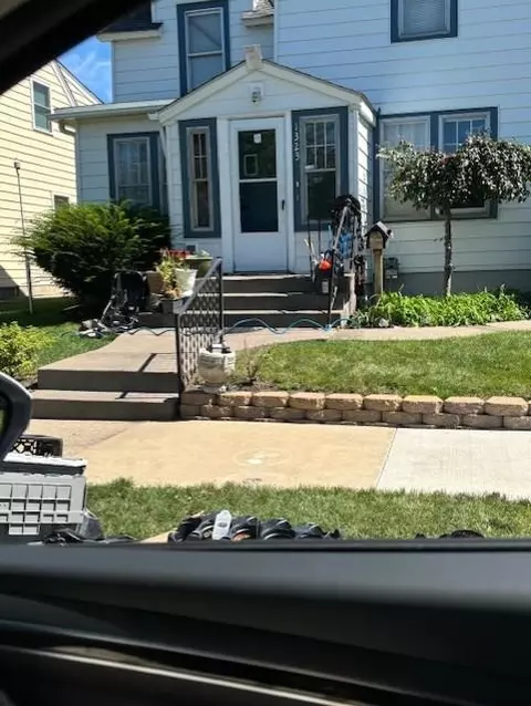 1323 Pierce St NE, Minneapolis, MN 55413
