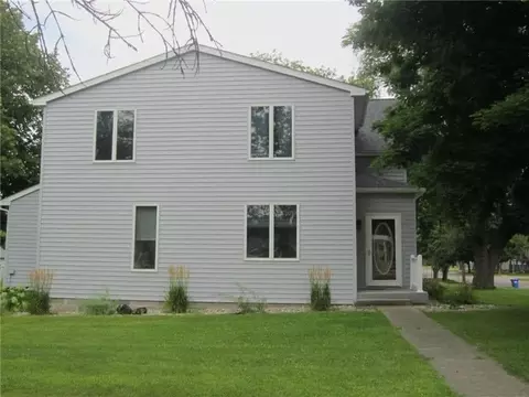 920 11th Ave, Clarkfield, MN 56223
