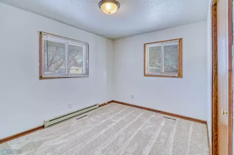 102 Maple Dr, Mapleton, ND 58059 photo 14