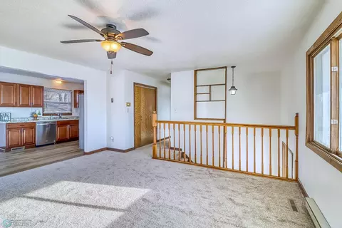 102 Maple Dr, Mapleton, ND 58059 photo 11