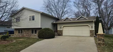 2717 Stearns Way, Saint Cloud, MN 56303