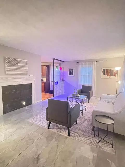 8113 16th Ave S, Bloomington, MN 55425