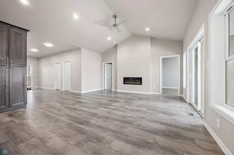 105 Annies Way, Mapleton, ND 58059 photo 8