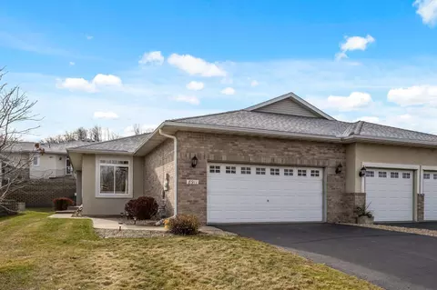 8911 Preserve Trl, Savage, MN 55378