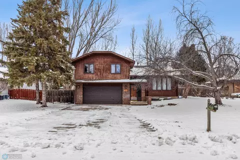 314 Dale Ave S, Moorhead, MN 56560