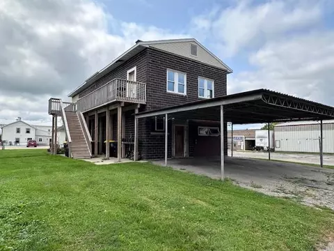 124 E Lincoln St, Caledonia, MN 55921