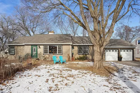 3200 46th Ave N, Robbinsdale, MN 55422