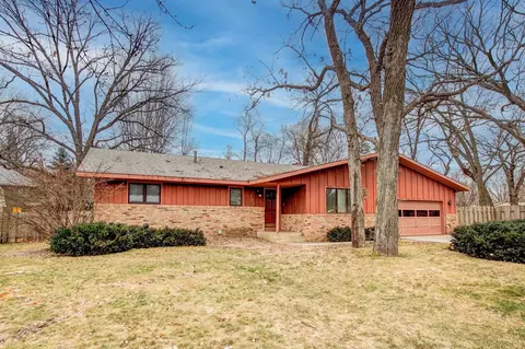 121 Mississippi Ln, Champlin, MN 55316