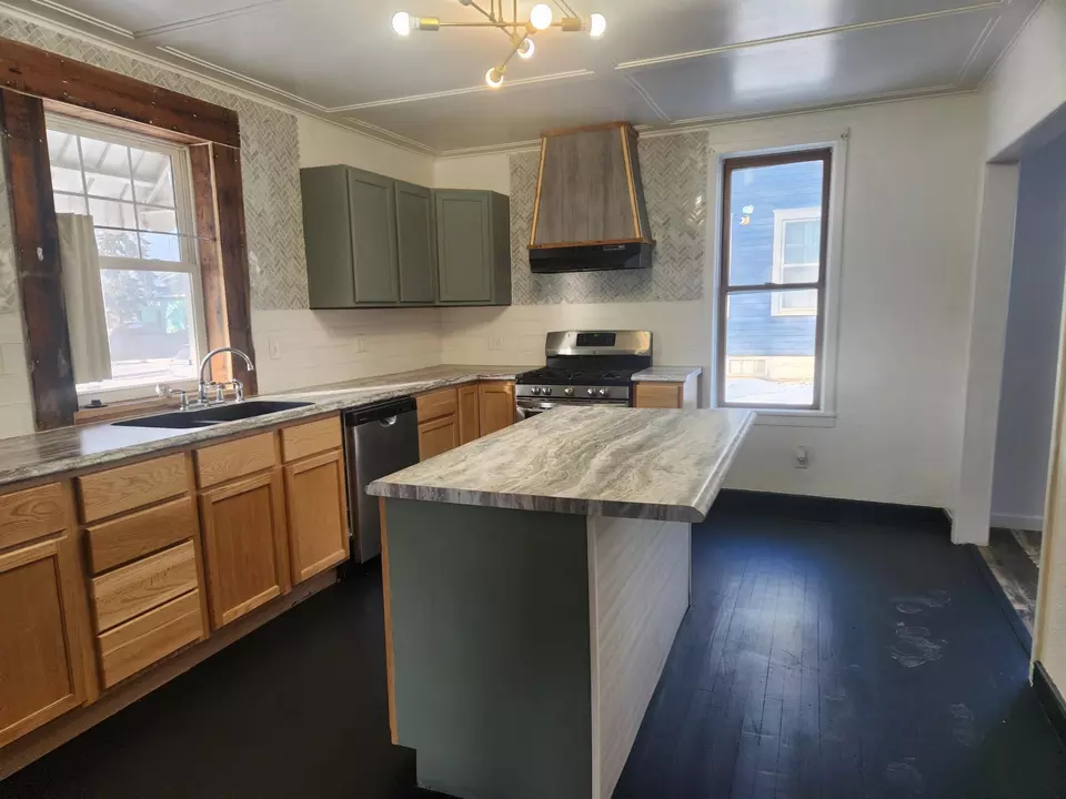 Kitchen - 412 Plum St, Lakefield, MN 56150 photo 1 of 2