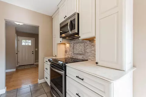 4256 Diamond Dr, Eagan, MN 55122 photo 9