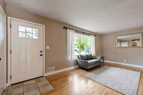 4256 Diamond Dr, Eagan, MN 55122 photo 3