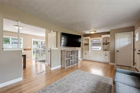 4256 Diamond Dr, Eagan, MN 55122 photo 4