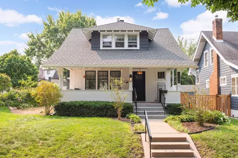 2096 Goodrich Ave, Saint Paul, MN 55105