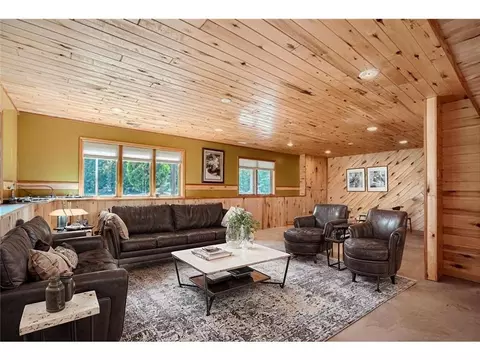 2540 Meehan Dr, White Bear Lake, MN 55110