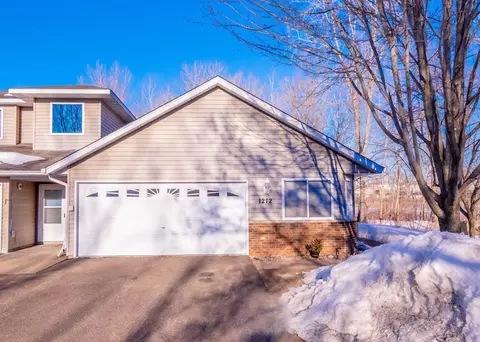 1212 Island Dr, Forest Lake, MN 55025