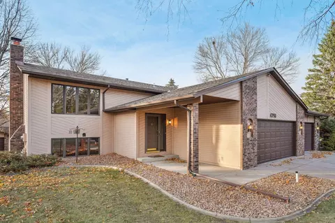 4796 Beacon Hill Rd, Eagan, MN 55122