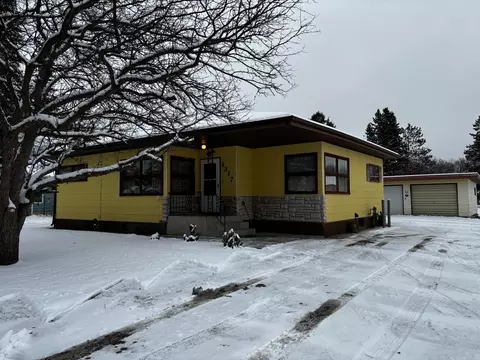 1317 13th Ave, International Falls, MN 56649