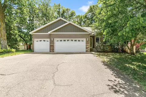 1734 Maple Ct, Saint Cloud, MN 56304