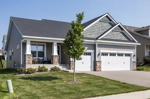 1323 Chestnut Cir, Carver, MN 55315