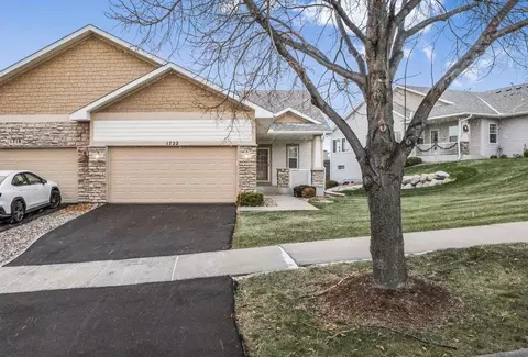 1722 Alphon Dr, Victoria, MN 55386