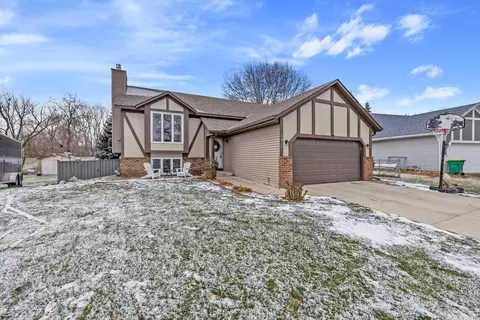 3617 Blue Jay Way, Eagan, MN 55123