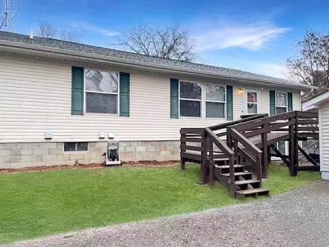 321 4th Ave NE, Pine City, MN 55063