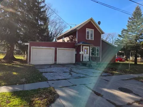1412 Bush St, Red Wing, MN 55066