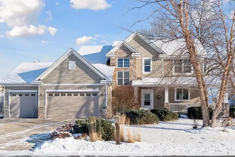 1335 Pond Cir, Waconia, MN 55387