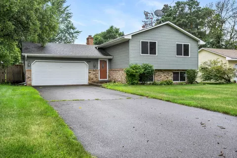 254 NW 111th Ave, Coon Rapids, MN 55448