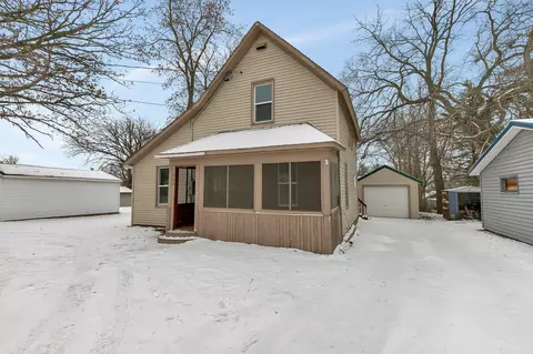 608 E Nestor St, Osakis, MN 56360