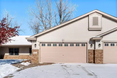 10968 Kirby Blvd, Chisago City, MN 55013