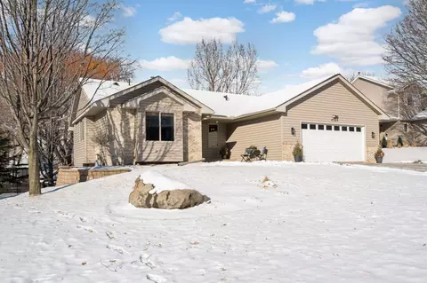 4364 Chestnut Ln NE, Prior Lake, MN 55372