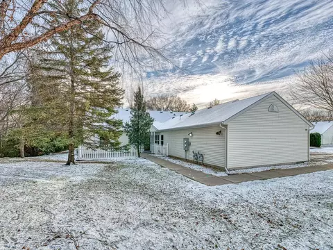 38 Thompson Ave W #55, West Saint Paul, MN 55118