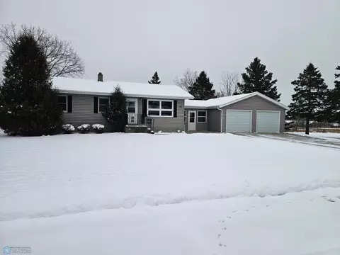 48 4th St NE, Blackduck, MN 56630