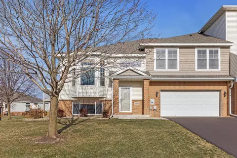 20140 Holister Ln, Lakeville, MN 55044